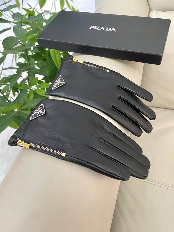 Prada gloves 16
